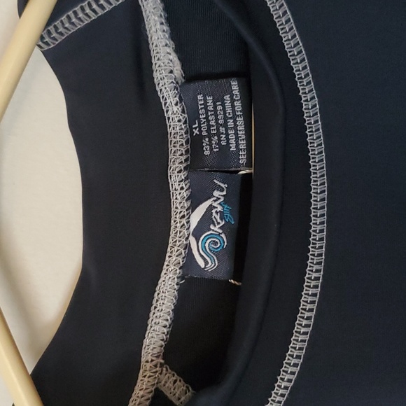 NWOT Mens Rash Guard sz XL - Picture 3 of 3